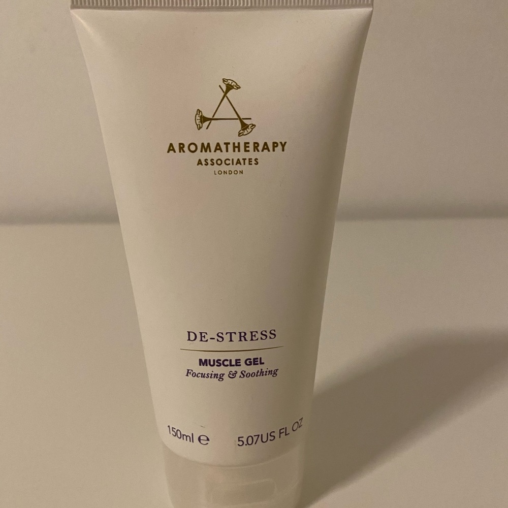 Aromatherapy De-Stress Muscle Gel.